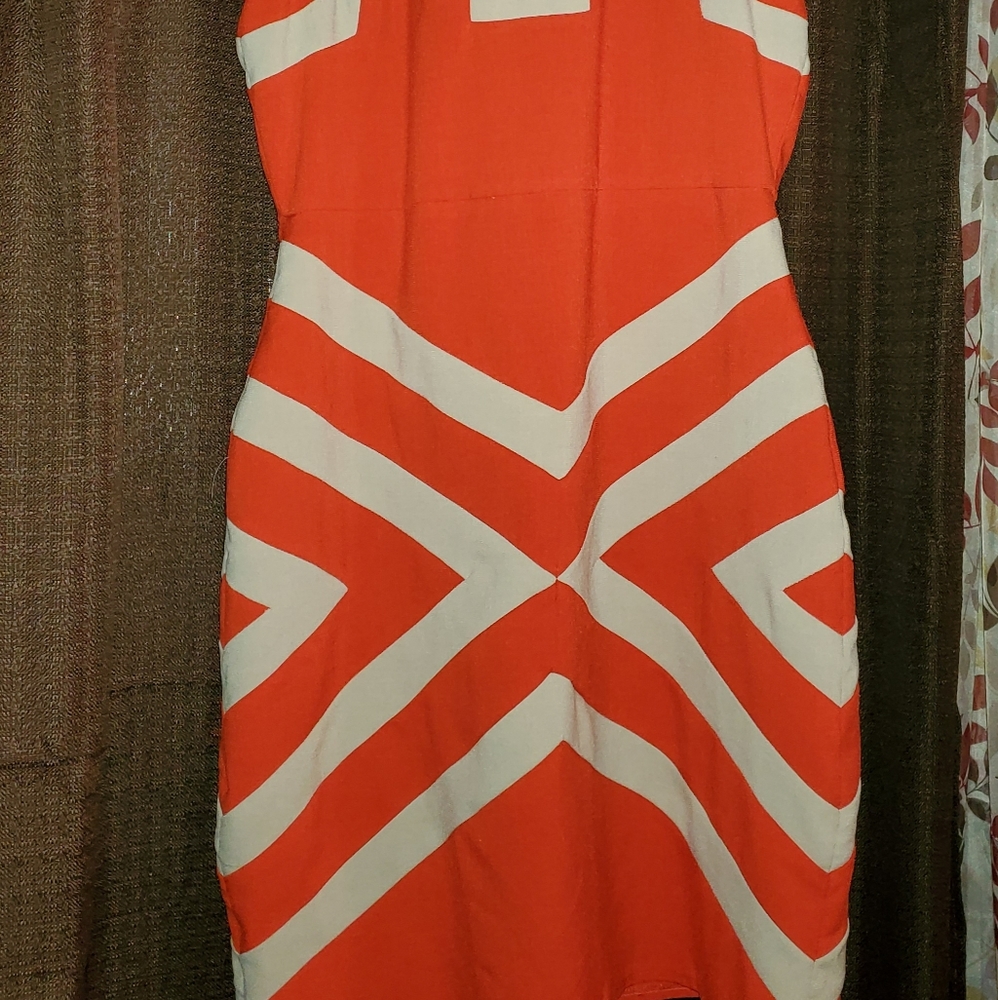 Dress - Picture 2 of 3